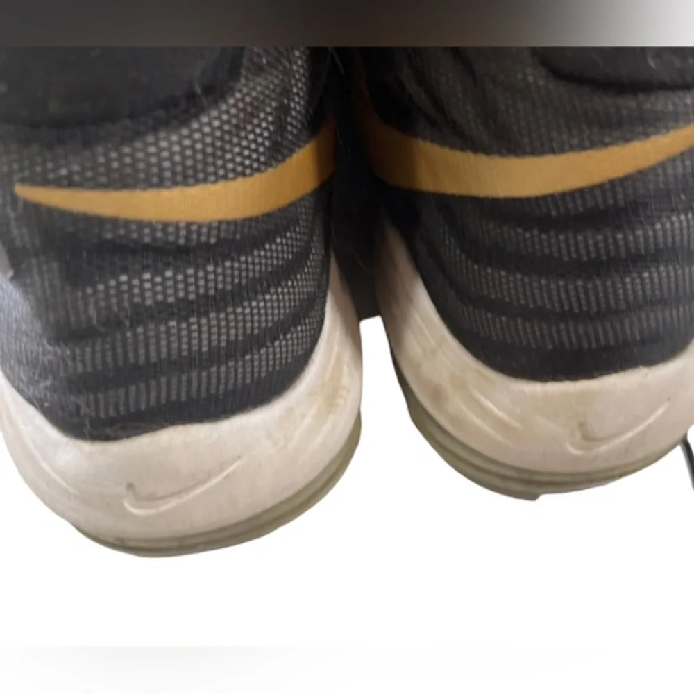 Nike‎ Air Max Audacity 2016 Black Gold size 14